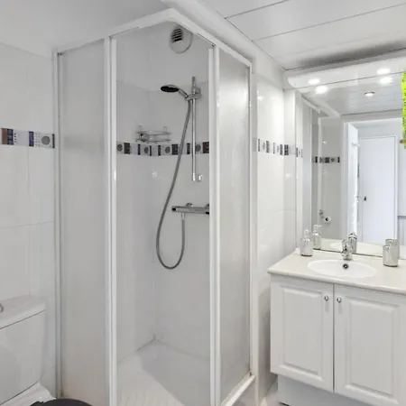 L'azur - Seaview - Ac - Tram - Wifi - Airport 公寓 *